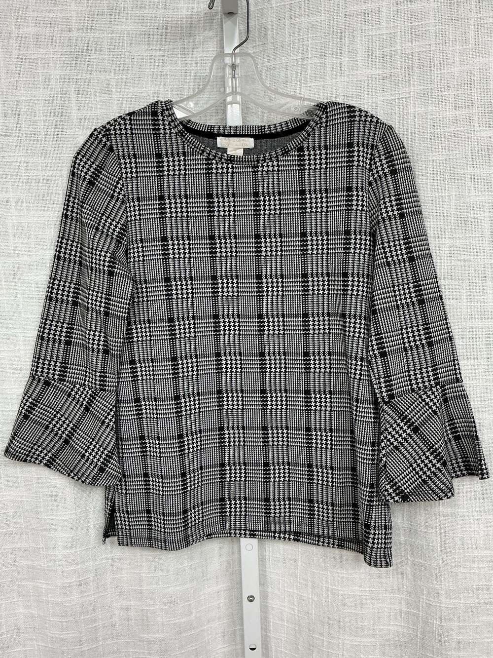 Finn & Grace Black & White Plaid Bell-Sleeve Blouse